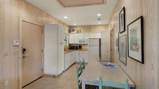 Guest house kitchenette and dining