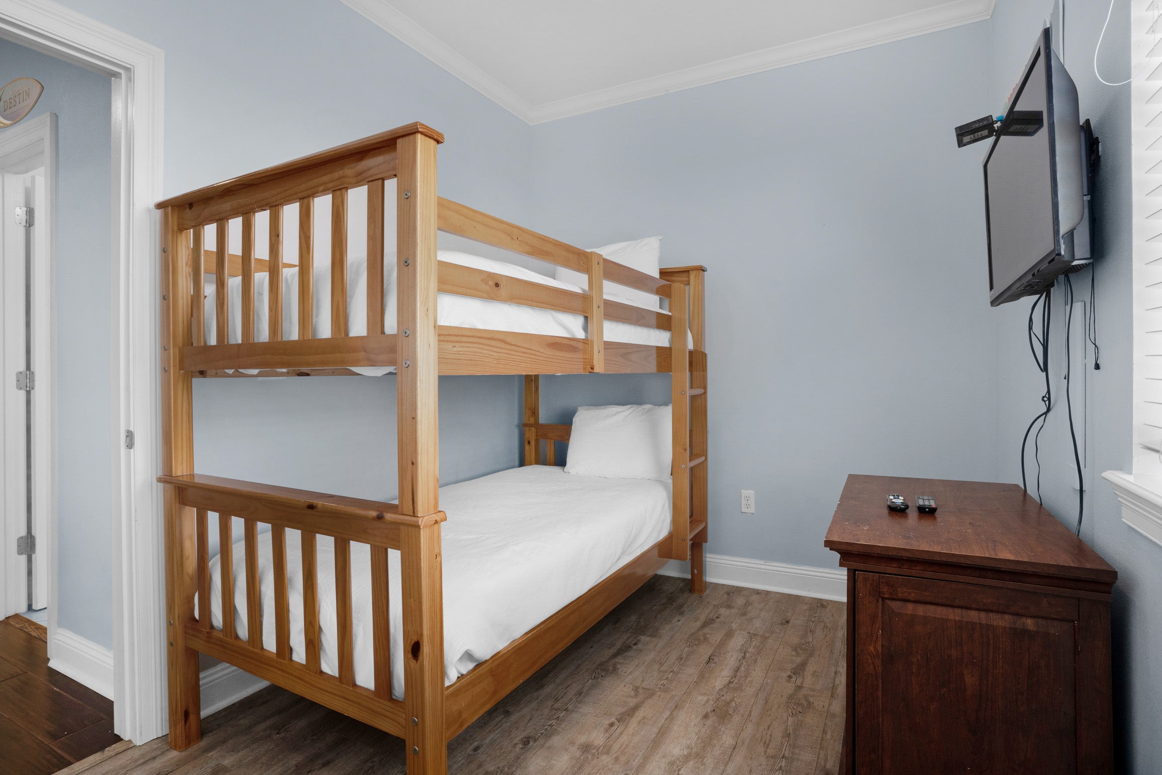 Bunk bedroom with twin beds