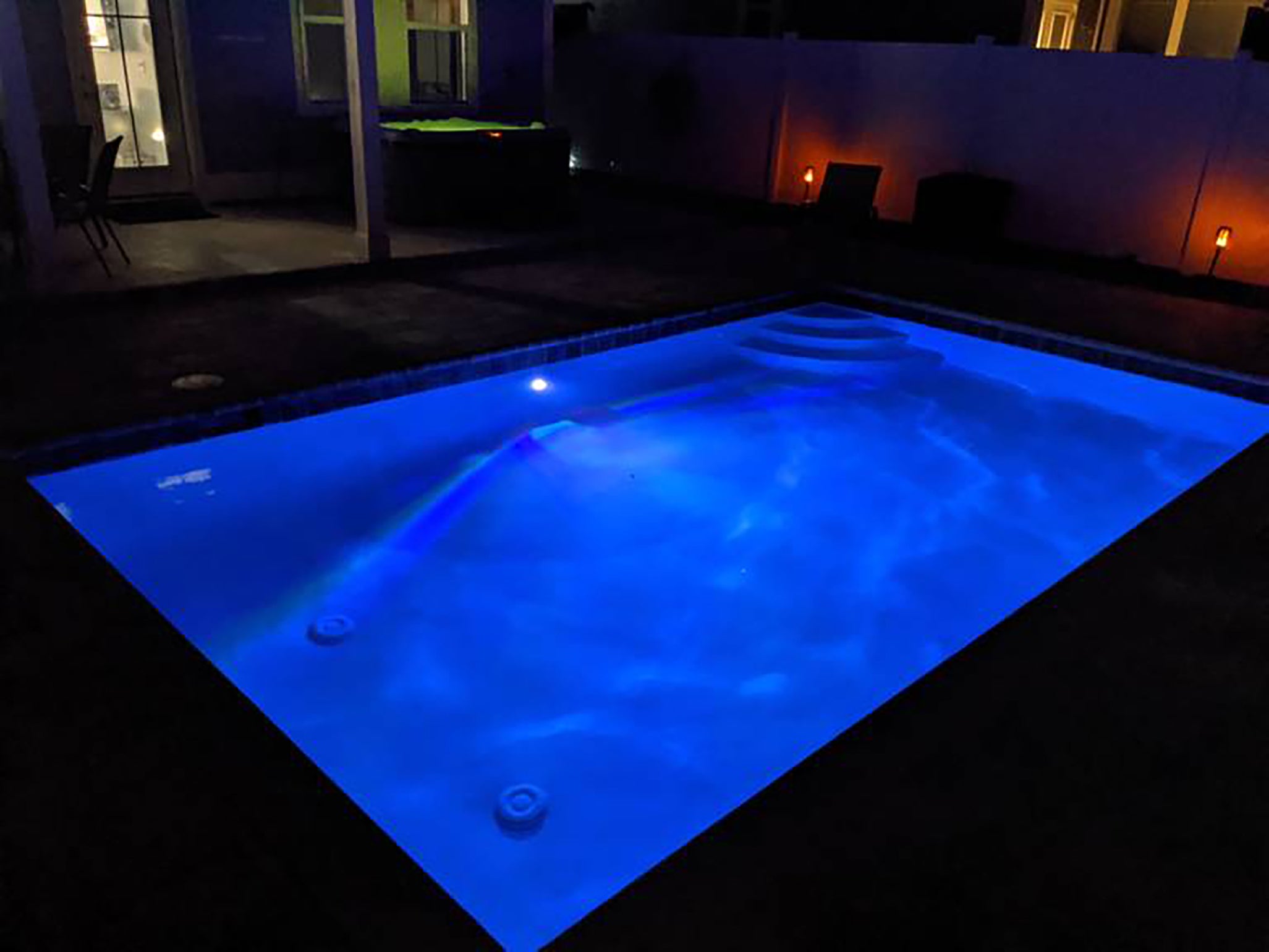 Light up pool