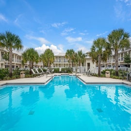 Beautiful Neighborhood Pool - Crystal Playa