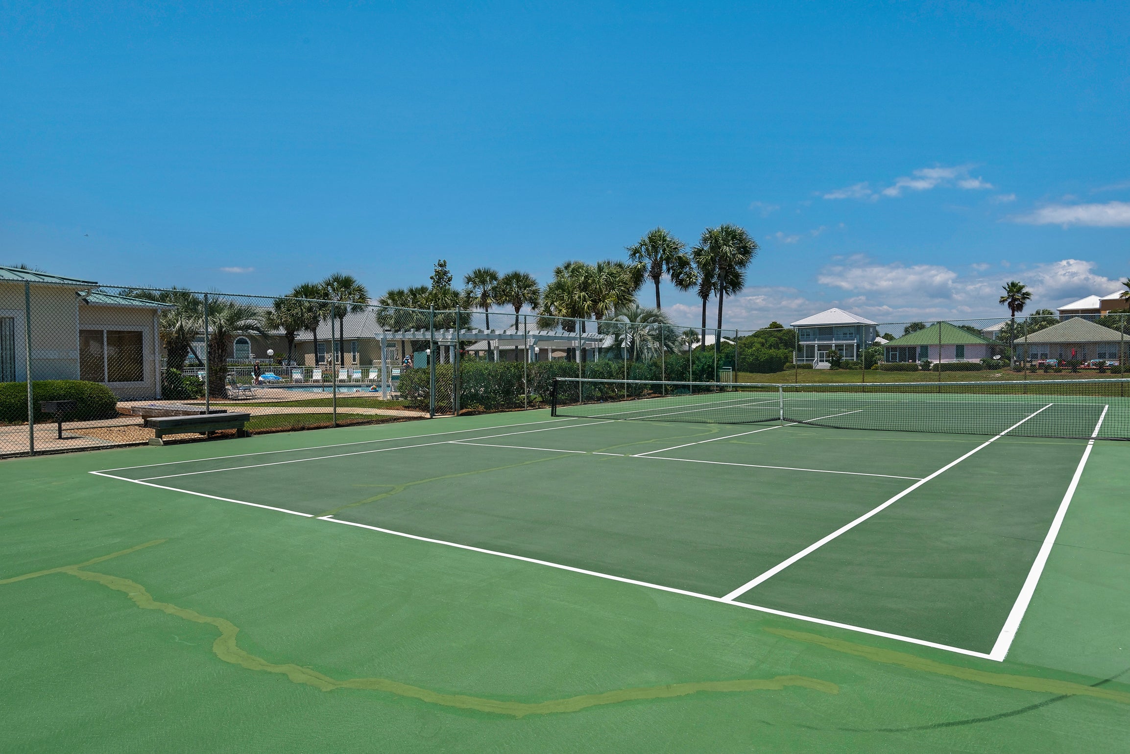 Maravilla Tennis courts