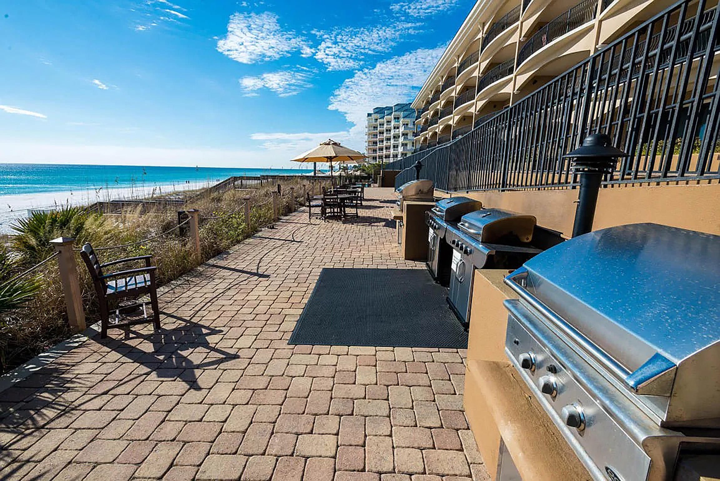 Grill out beach side