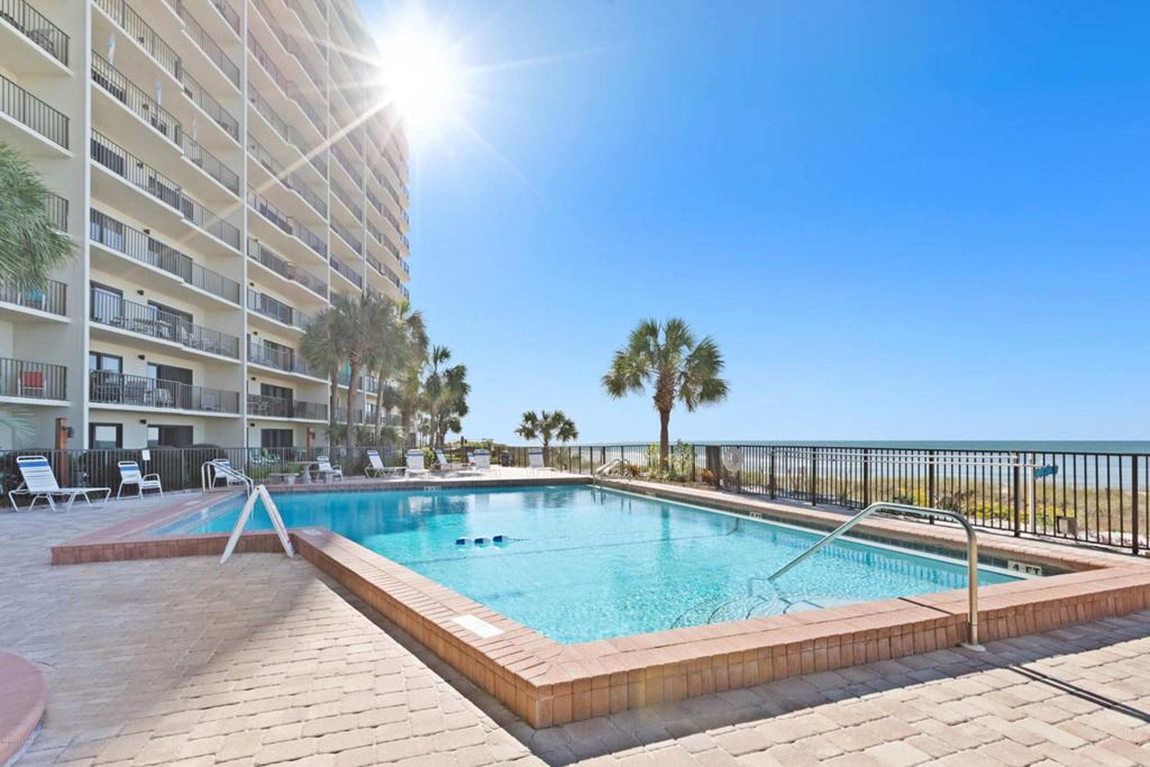 Commodore Beach Front Pool  