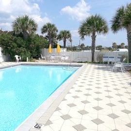 Pool at Island Sands