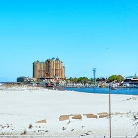 Views of Emerald Grande and the Destin Harbor