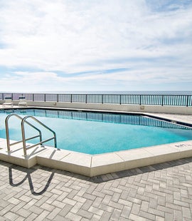 Gulf side pool - what a view!