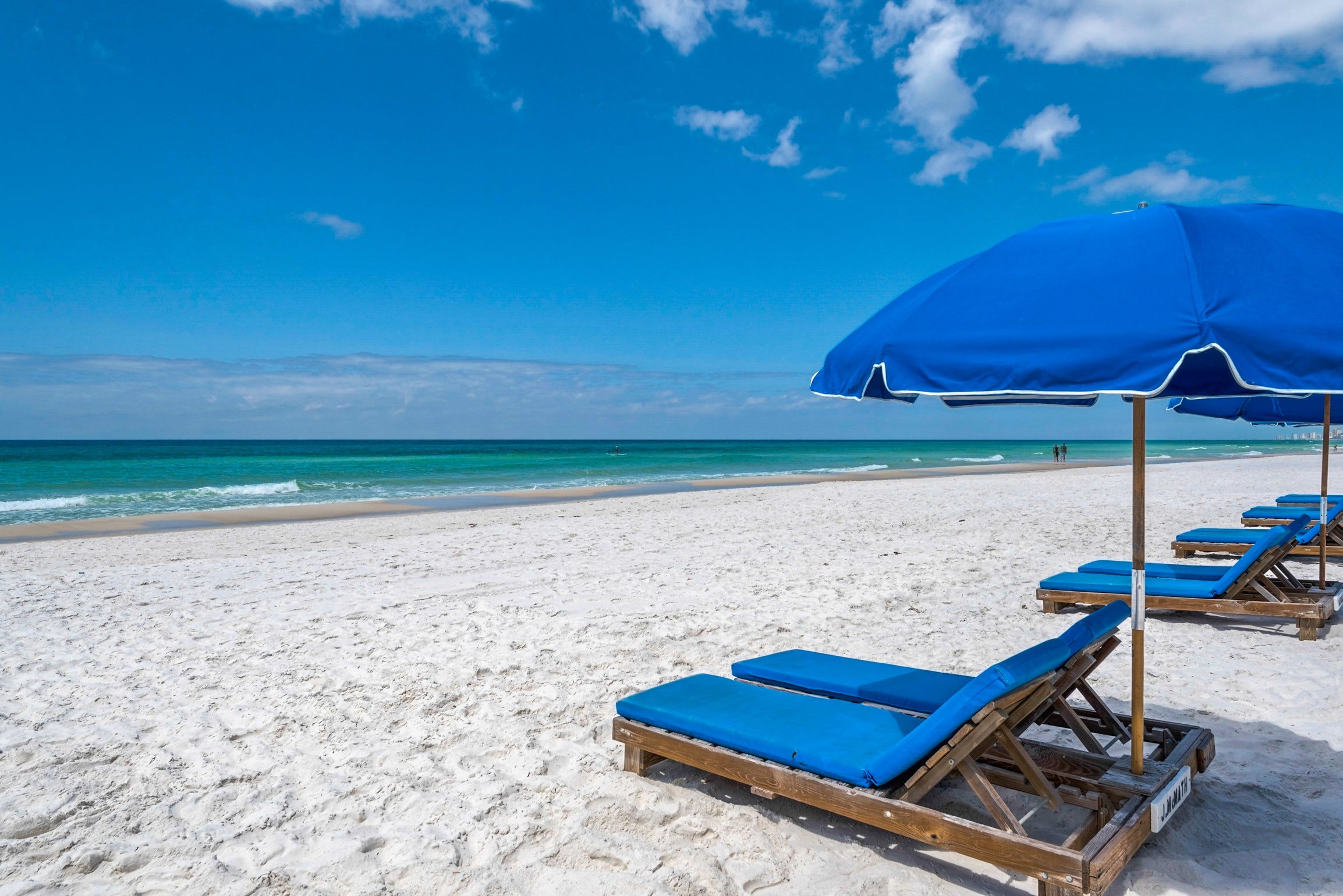 Free Beach Service! 2 Chairs and an Umbrella