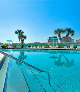 Pool at Dolphin Point