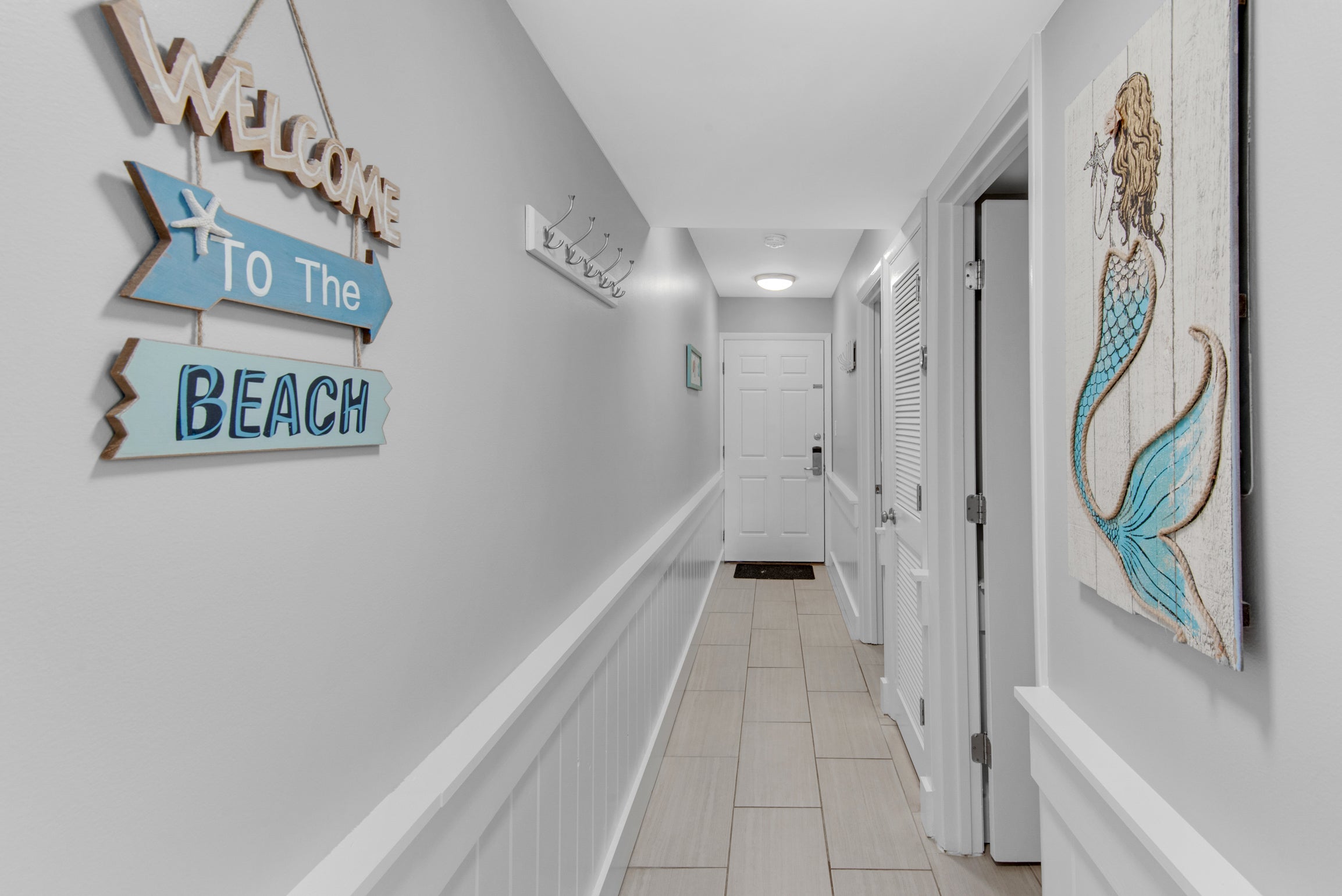 Hallway+at+Just+Beachy