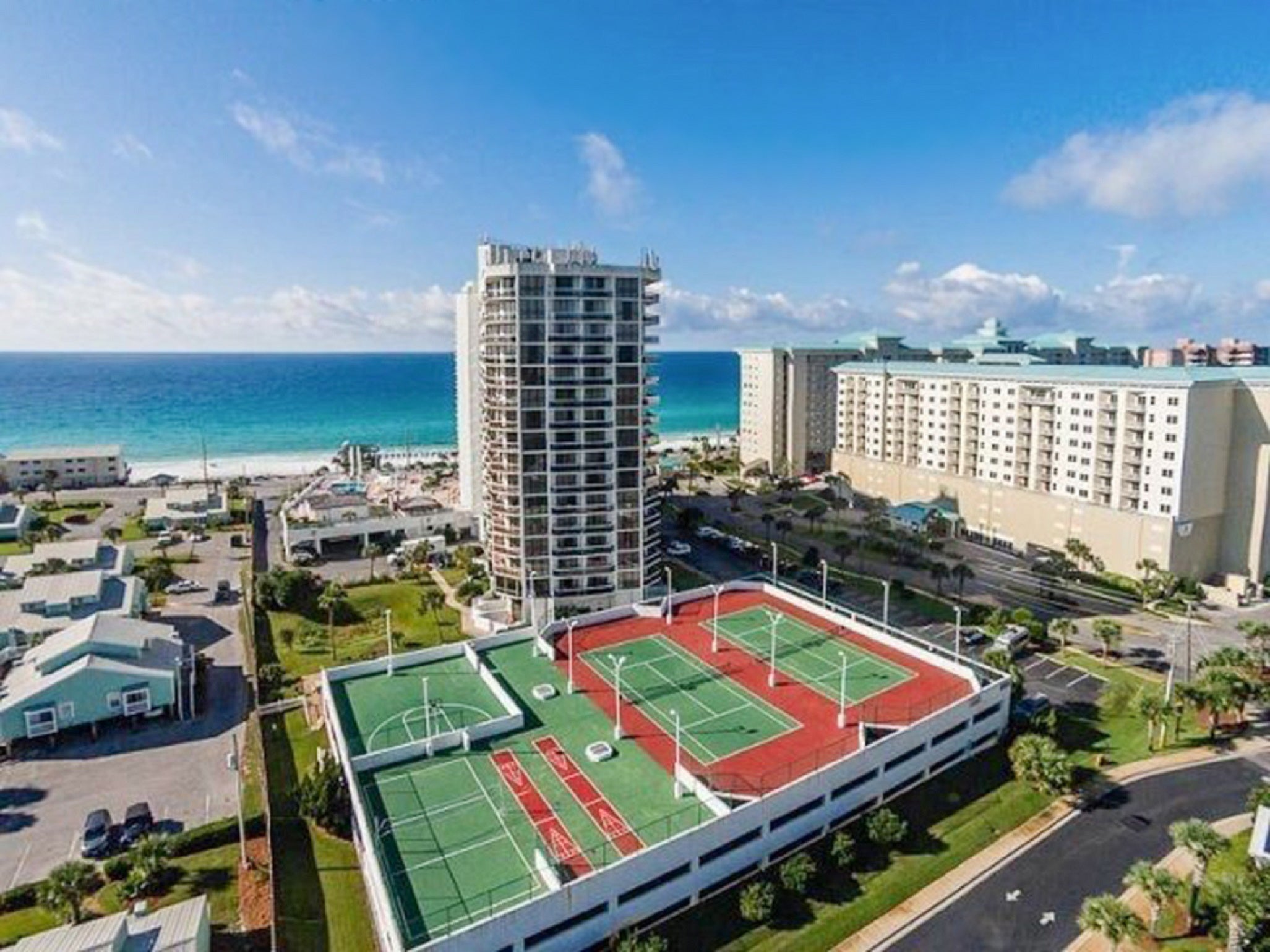 Tennis Courts at Surfside