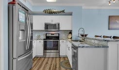 Kitchen -Granite Coutertops - Stainless Appliances