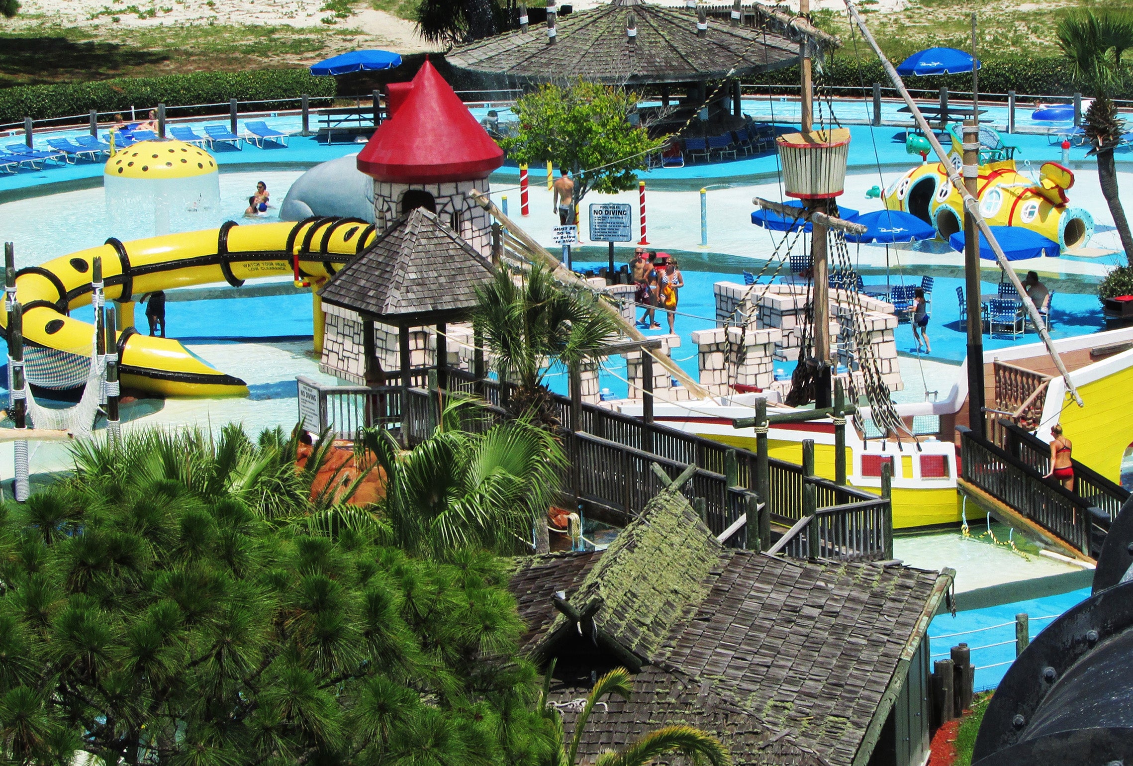 Shipwreck Island water park nearby
