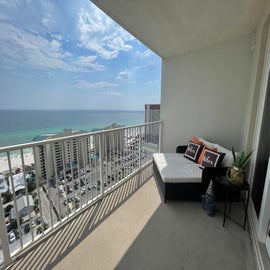 Laketown Wharf 1902 balcony