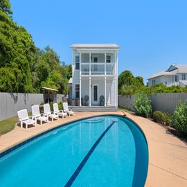 Wildwood Cottage pool