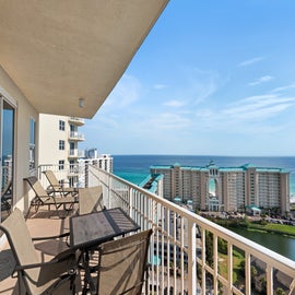 Ariel Dunes II 1901 balcony views