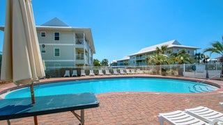 Lovely Kidney shaped pool  Beach Villas