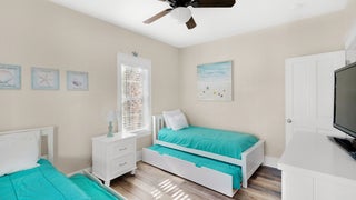 Guest room with twin trundle beds