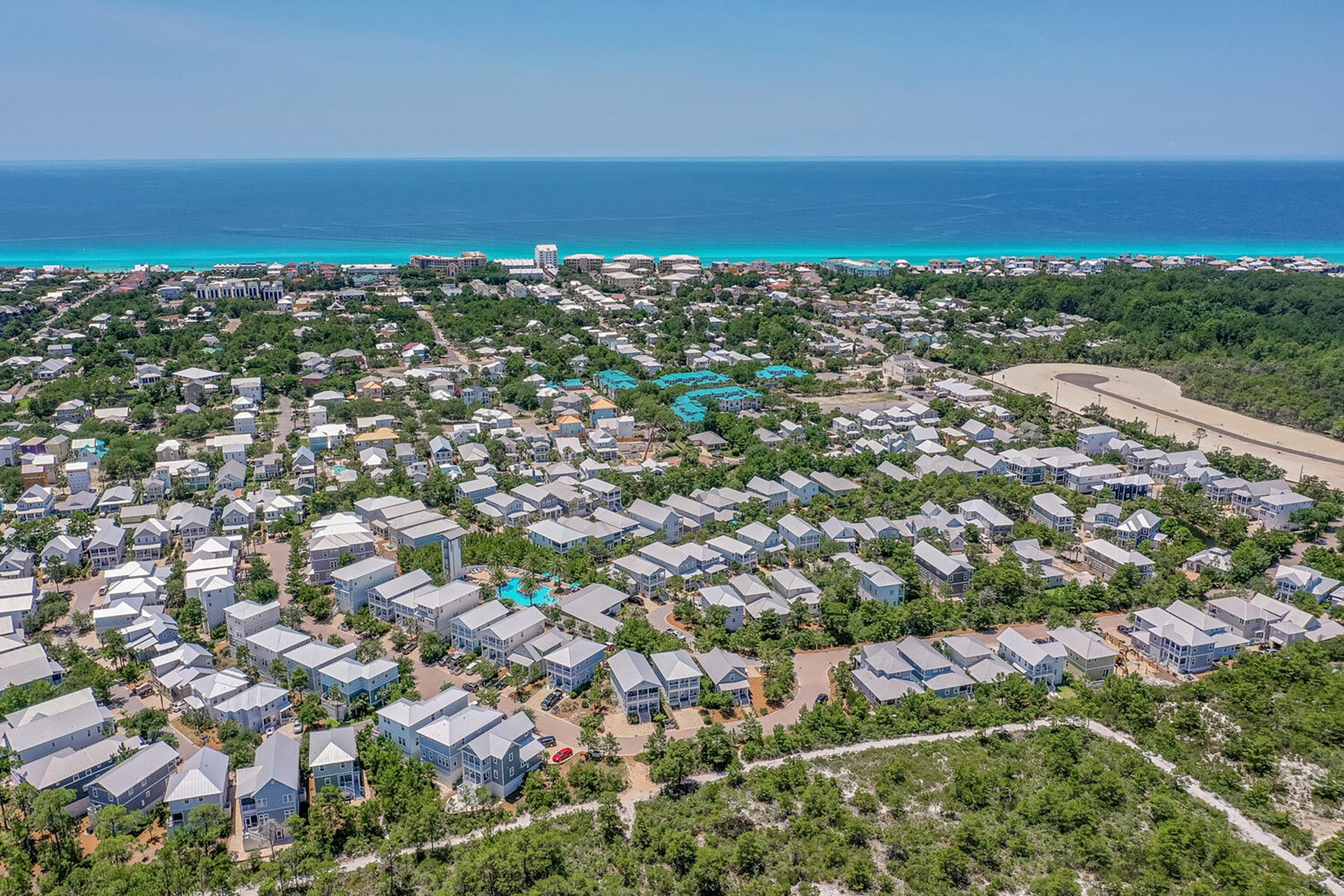 Aerial view of Highland Park to Beach