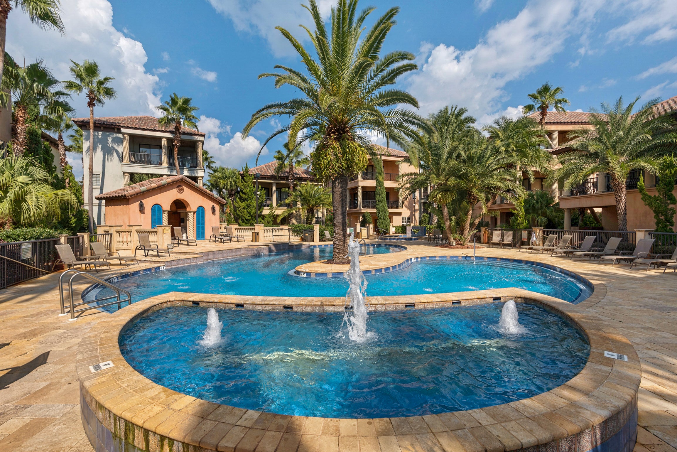St Tropez community pool