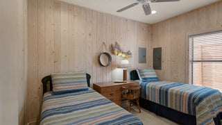 Guest bedroom with 2 beds
