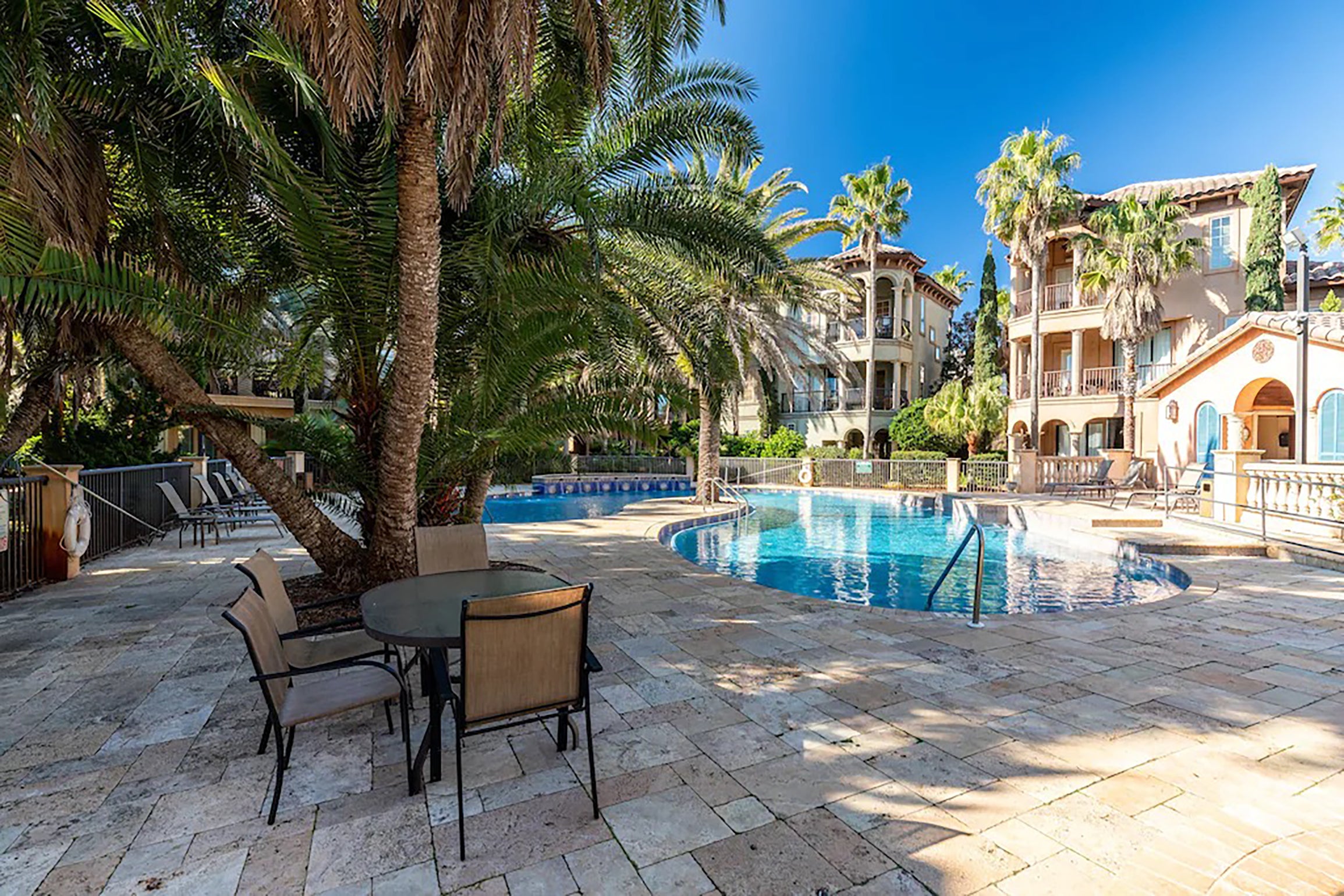 St Tropez pool