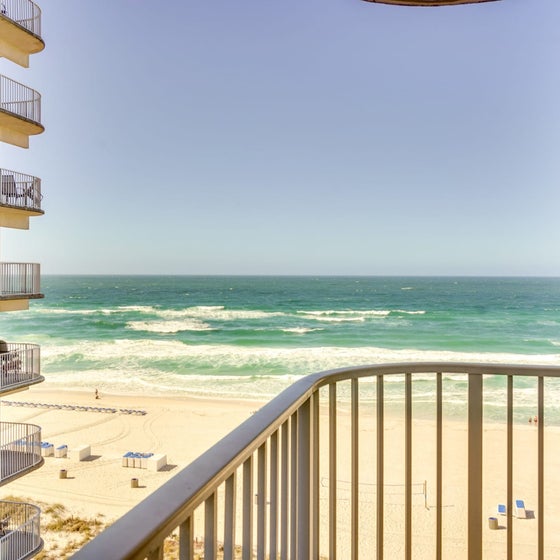 Long Beach Resort 1-700E balcony