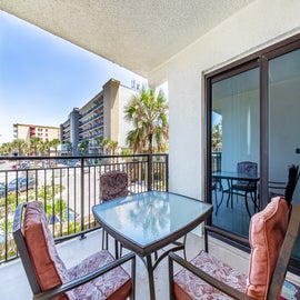 Spacious Balcony with Beach and Gulf Views!!