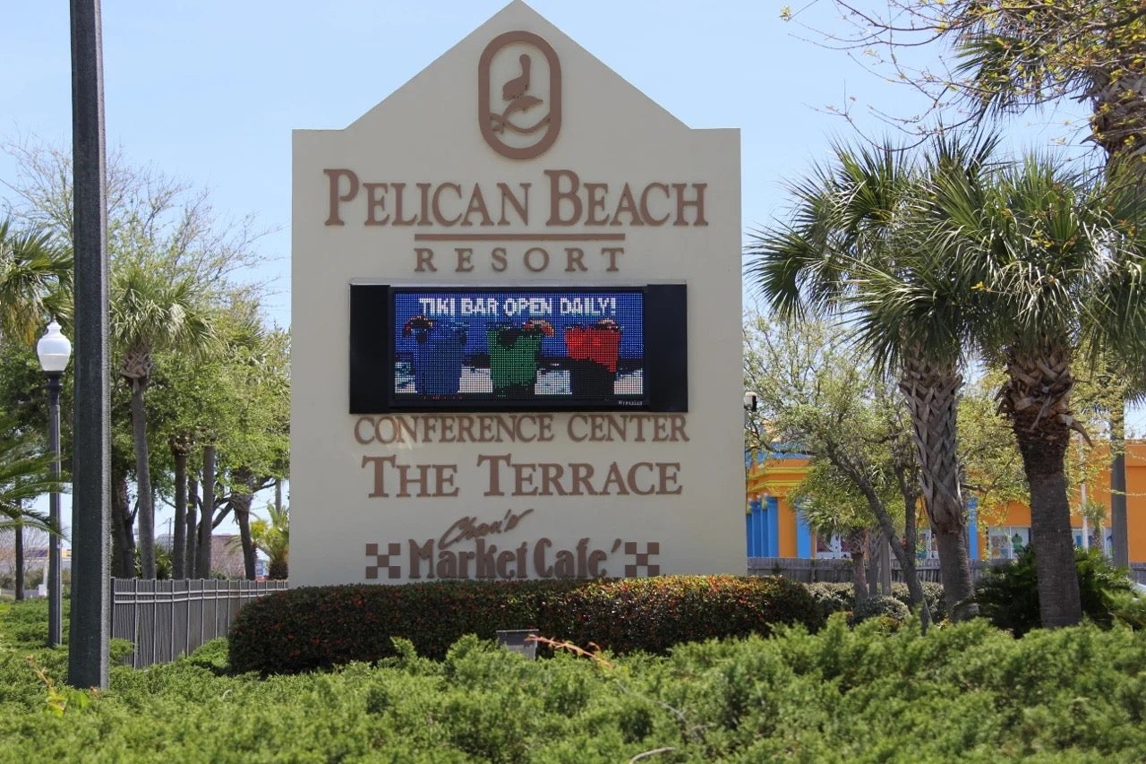 Welcome to Pelican Beach Resort 