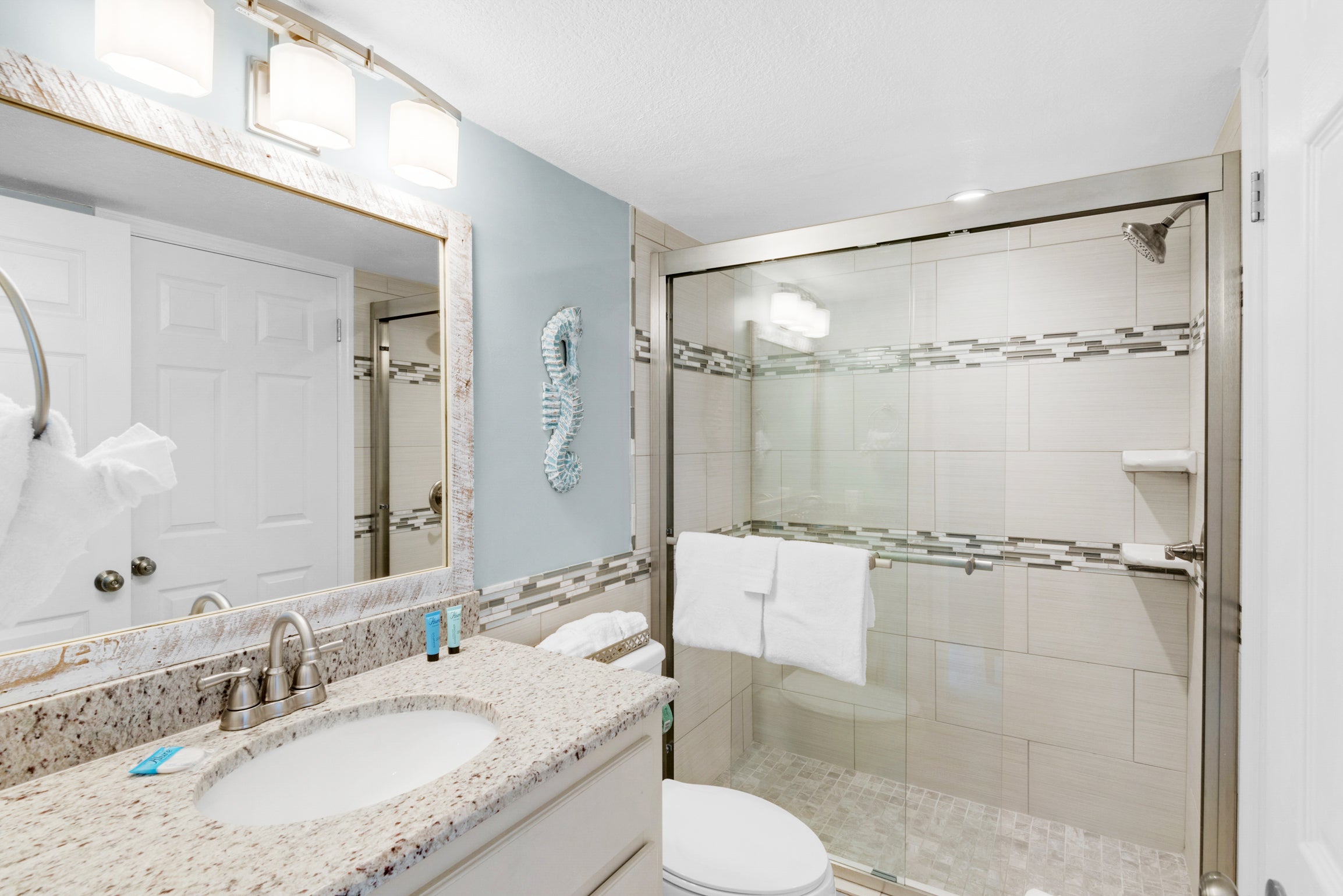 Guest bathroom with tile shower