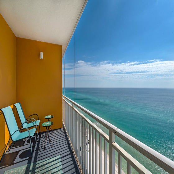 Oceanfront snowbird-friendly condo with beach views, hot tubs, pools, lazy  river - Myrtle Beach