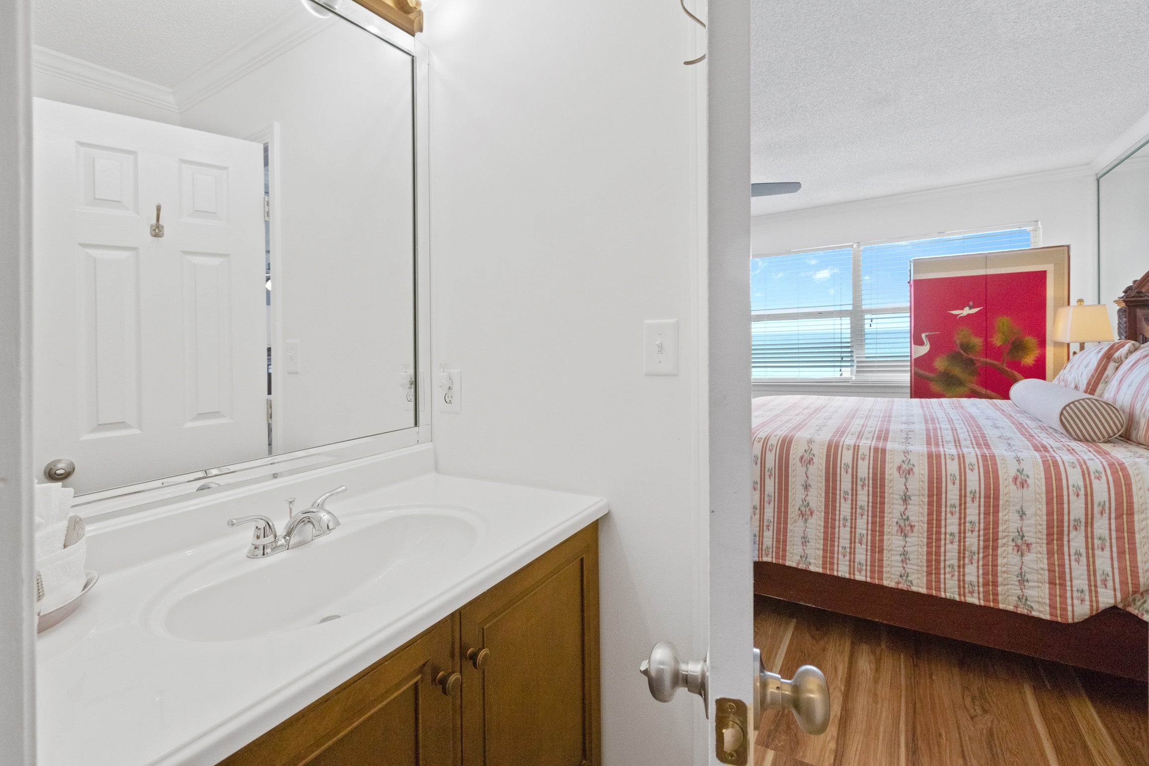 King Master Suite on 3rd Level w/Beach Views