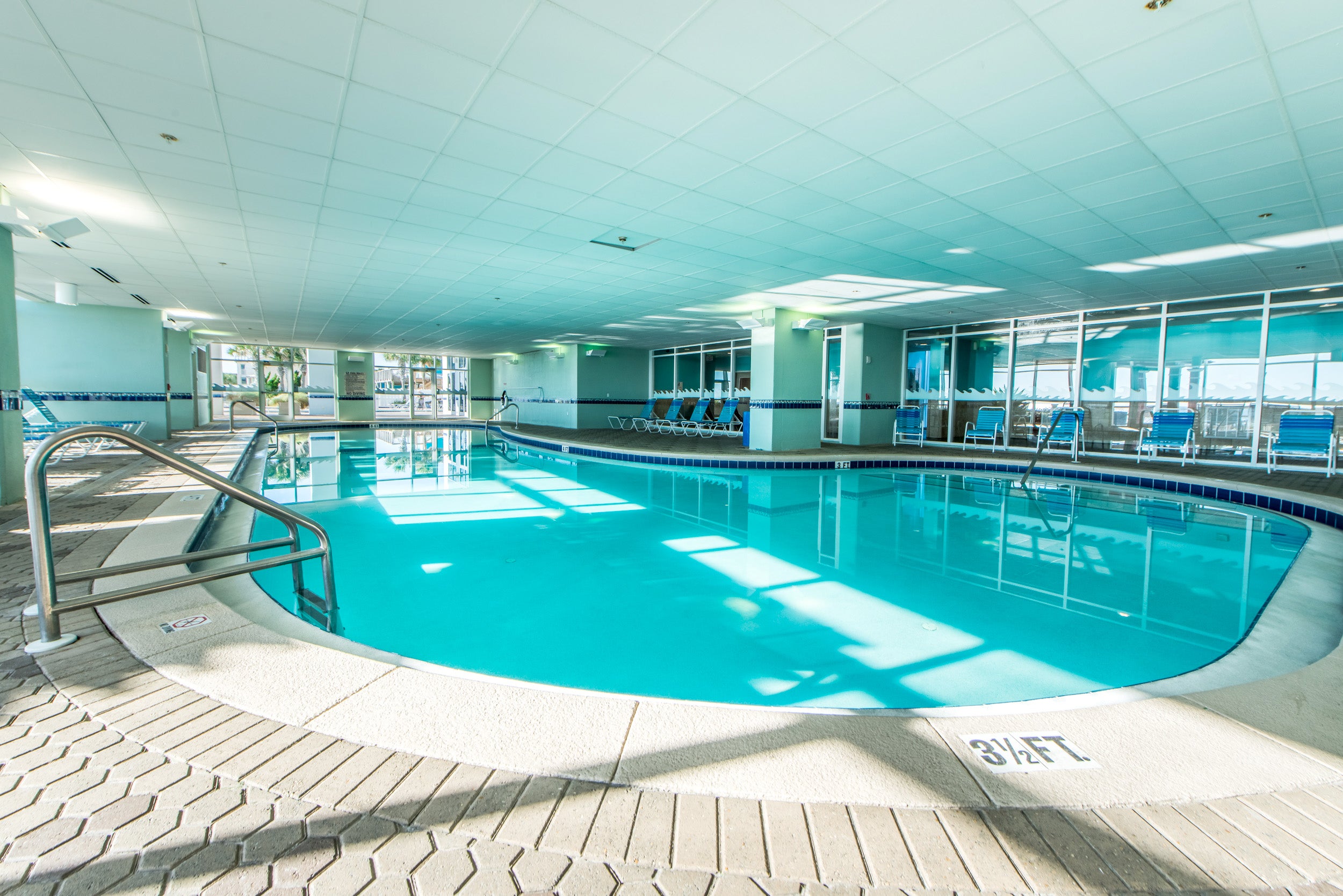 Massive+indoor+pool