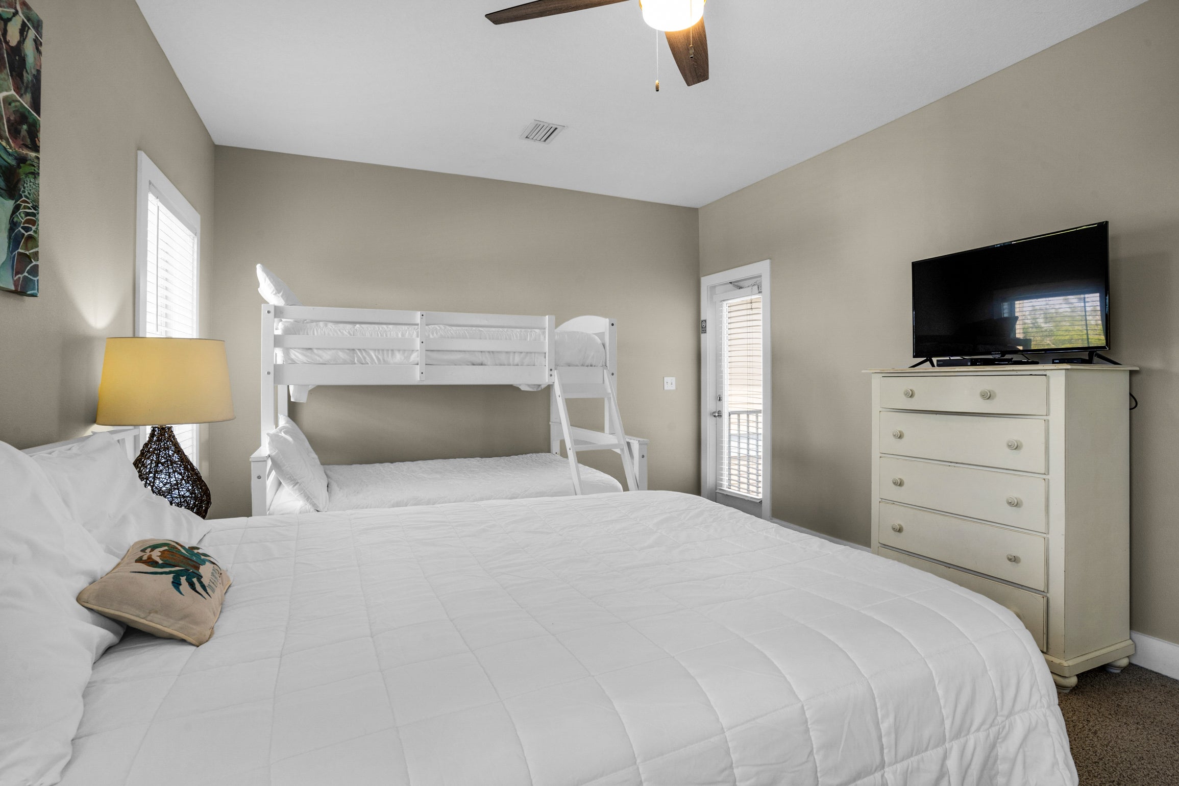 Guest bedroom with 3 beds