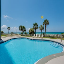 Long Beach Resort pool