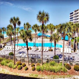 Gorgeous Gulf side Pool