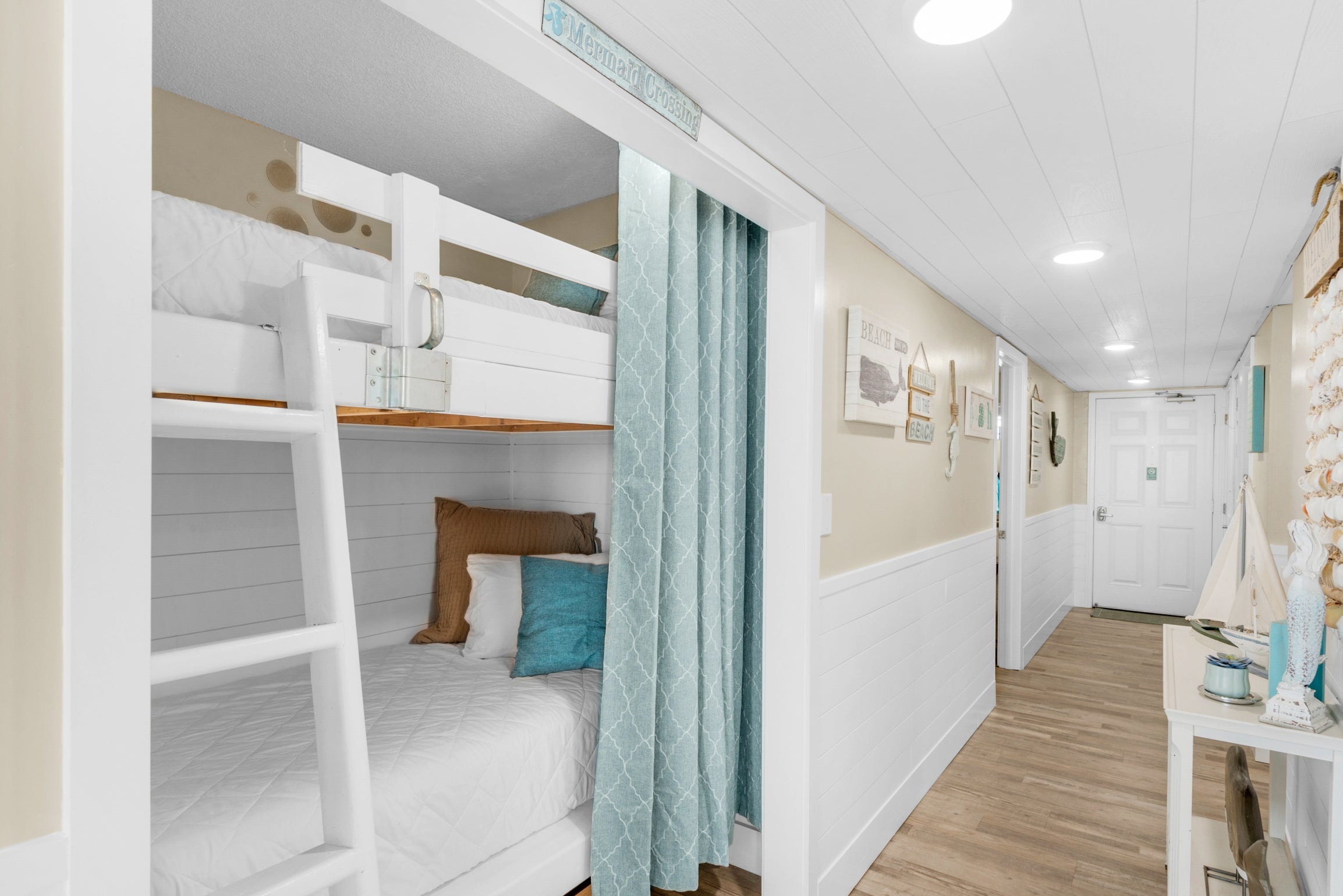 Hallway bunk bed