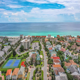 Proximity of Jewel of Terra Cotta to the beach