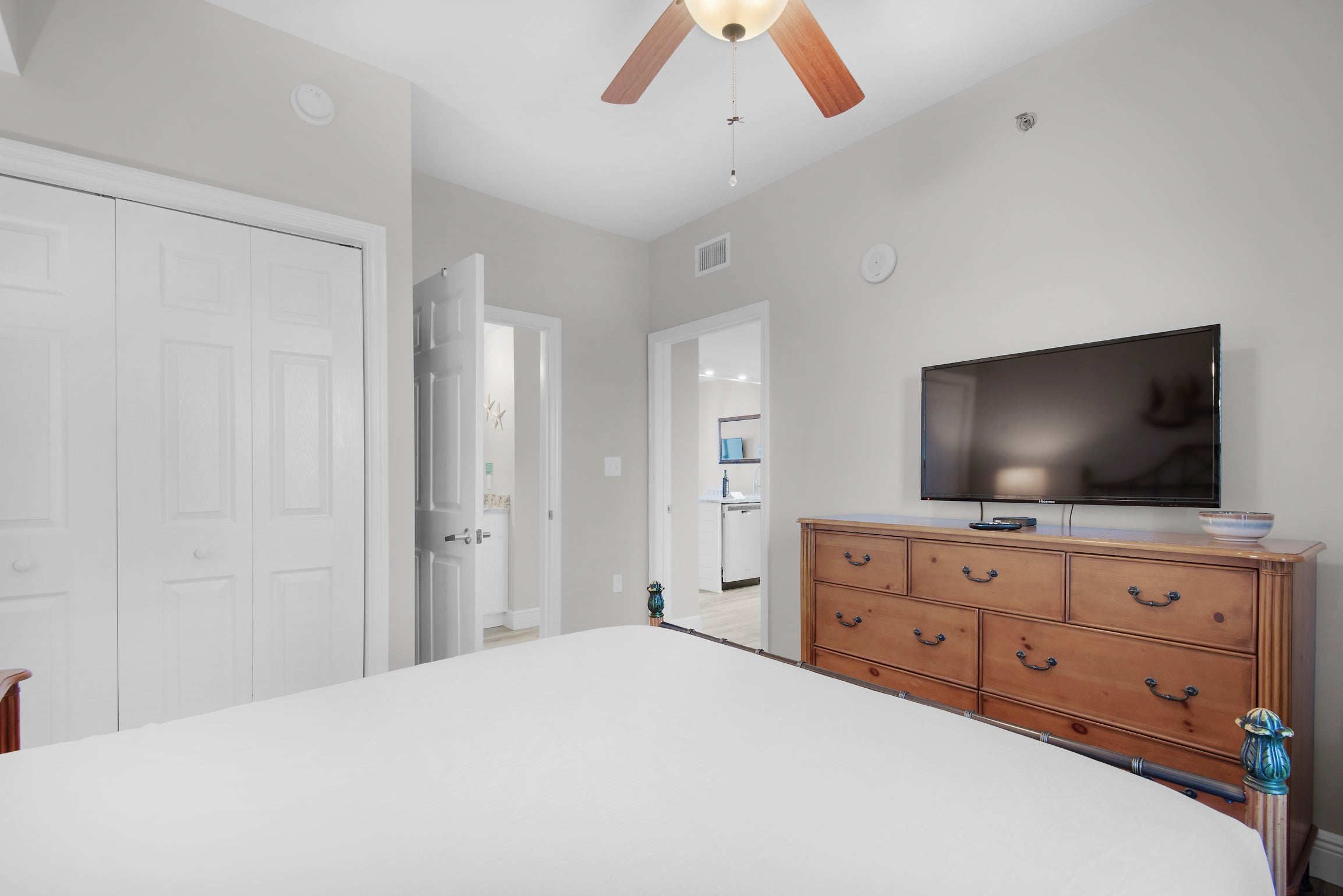 Flatscreen TV in guest bedroom