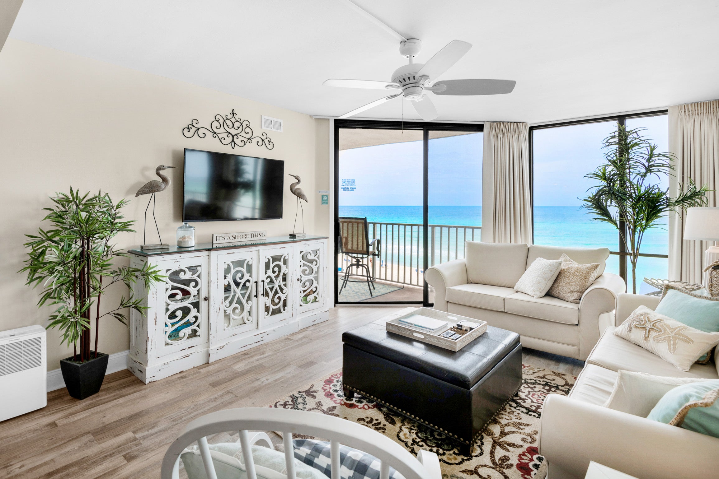 Beautiful furnishings and a flatscreen TV