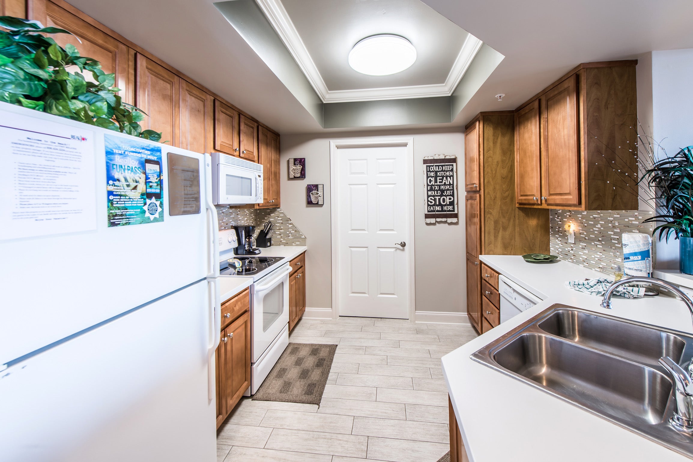 The chef will enjoy this fully equipped kitchen