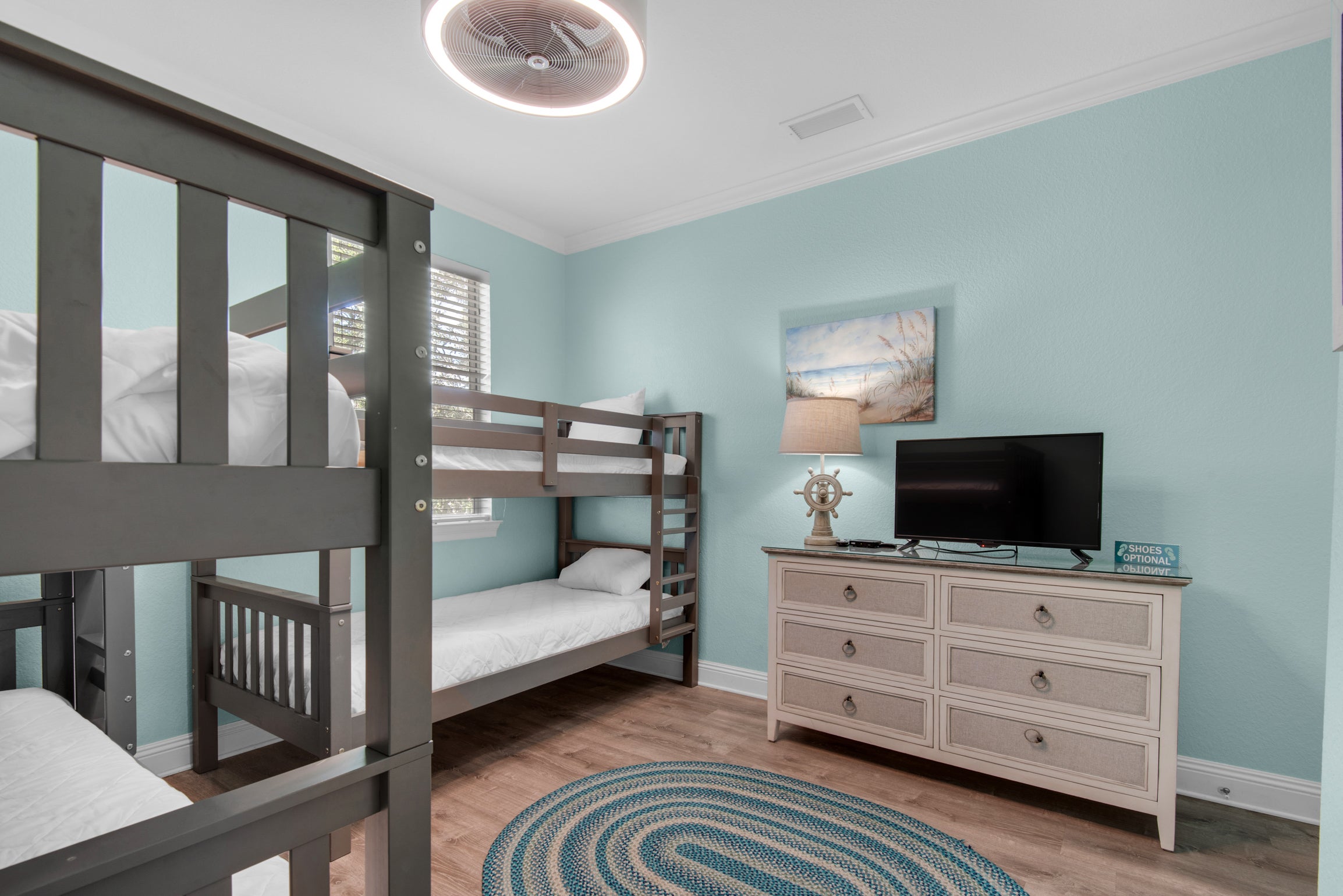 Guest room with bunk beds
